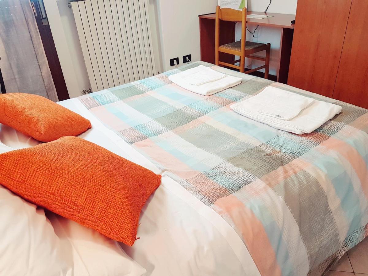 Guest Holiday Filangieri 1 Reggio Emilia Ngoại thất bức ảnh